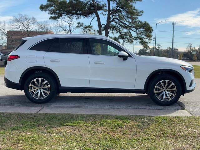 new 2025 Mercedes-Benz GLC 300 car, priced at $51,935