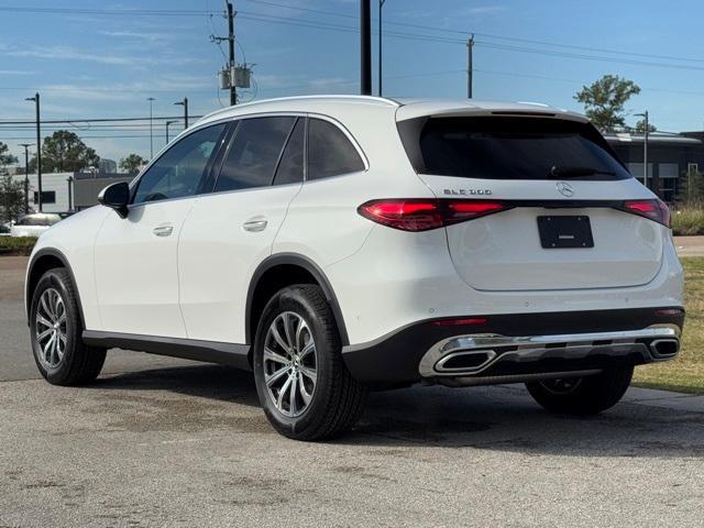 new 2025 Mercedes-Benz GLC 300 car, priced at $51,935