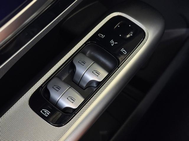 new 2025 Mercedes-Benz GLC 300 car, priced at $53,315