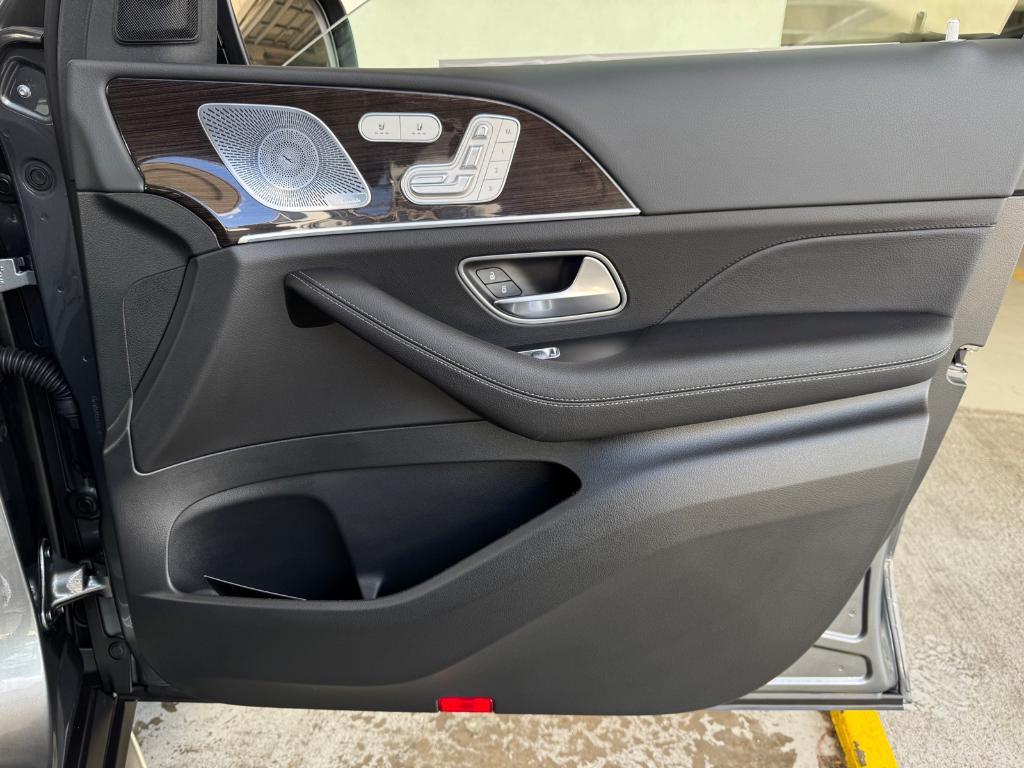 new 2026 Mercedes-Benz GLS 450 car, priced at $104,125