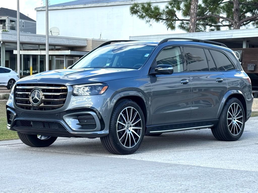 new 2026 Mercedes-Benz GLS 450 car, priced at $104,125
