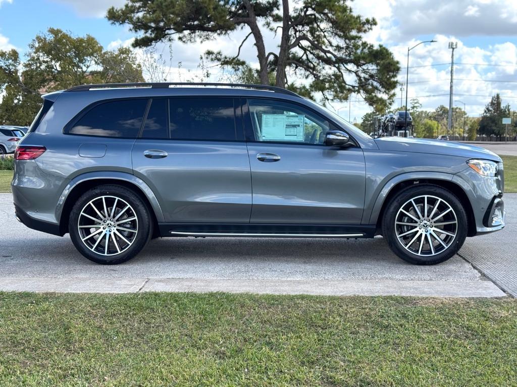 new 2026 Mercedes-Benz GLS 450 car, priced at $104,125