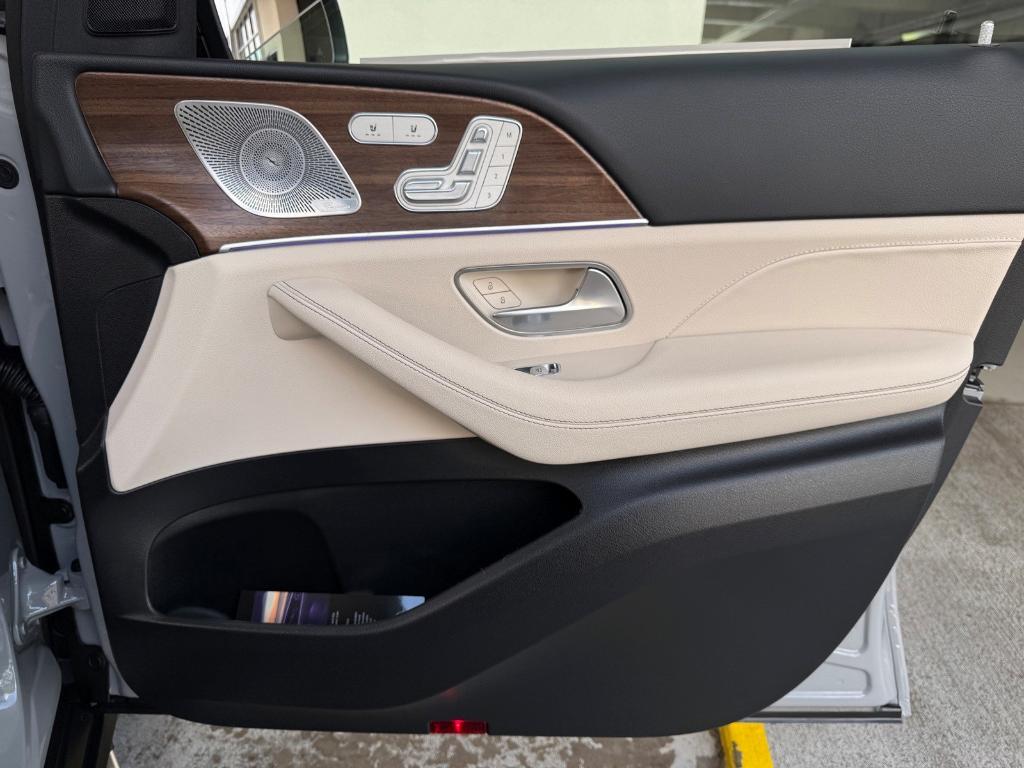 new 2026 Mercedes-Benz GLE 450 car, priced at $83,515