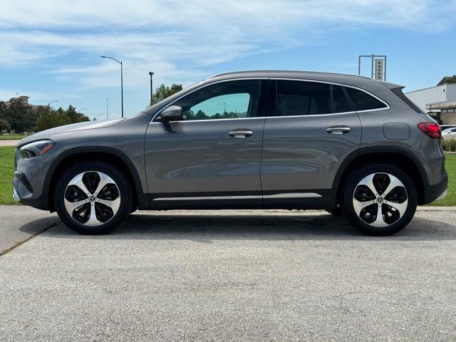 new 2025 Mercedes-Benz GLA 250 car, priced at $47,000