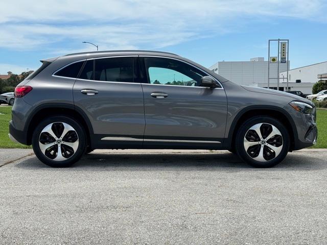 new 2025 Mercedes-Benz GLA 250 car, priced at $47,000