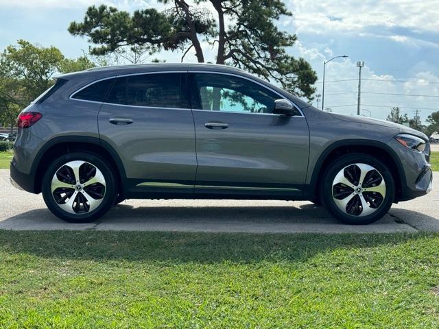 new 2025 Mercedes-Benz GLA 250 car, priced at $47,000