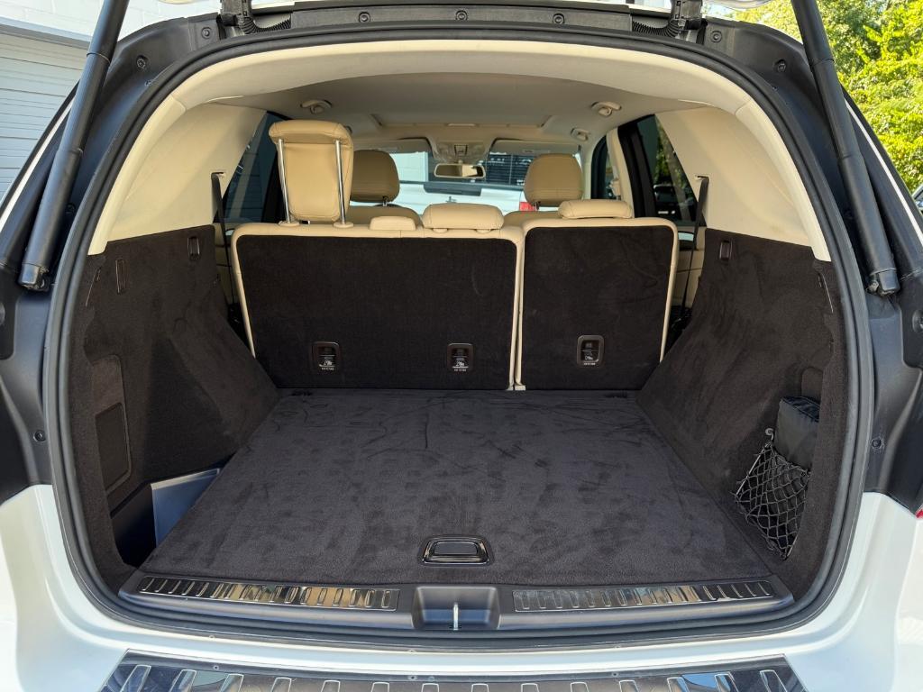 used 2019 Mercedes-Benz GLE 400 car, priced at $22,880