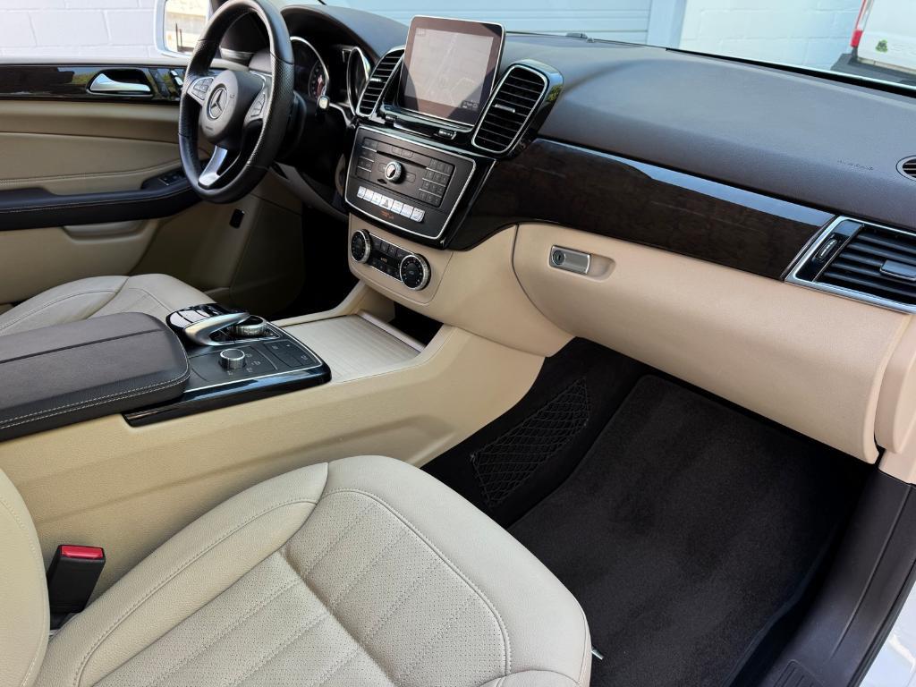 used 2019 Mercedes-Benz GLE 400 car, priced at $22,880