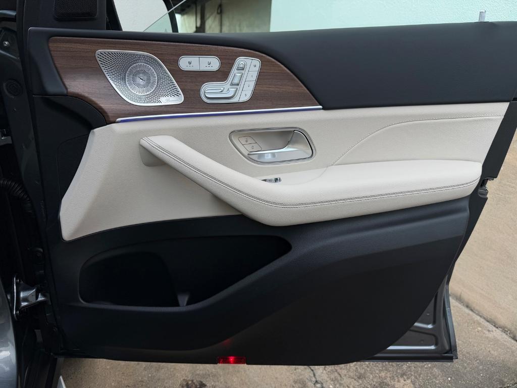 new 2026 Mercedes-Benz GLE 450 car, priced at $79,645