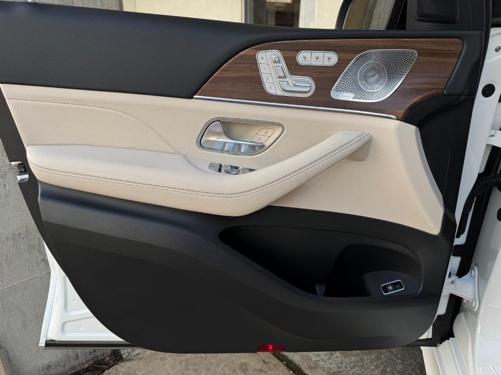 new 2026 Mercedes-Benz GLE 450 car, priced at $80,860