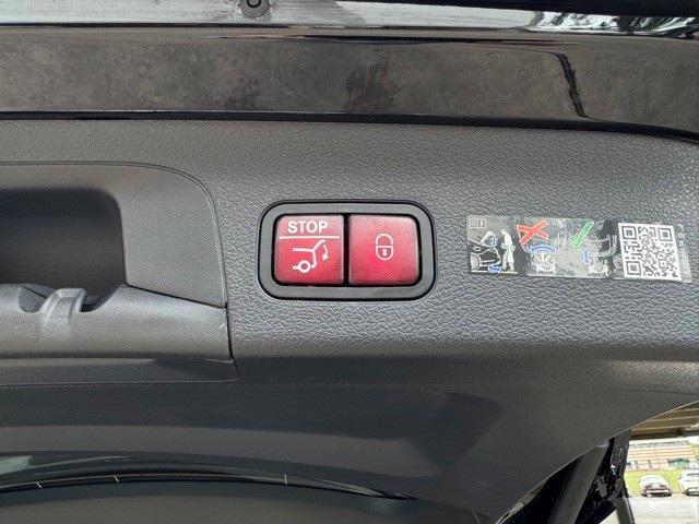 new 2025 Mercedes-Benz GLS 450 car, priced at $91,945