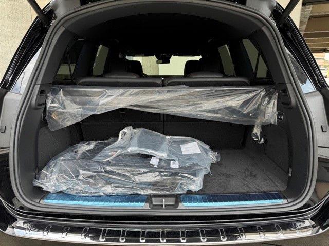 new 2025 Mercedes-Benz GLS 450 car, priced at $91,945