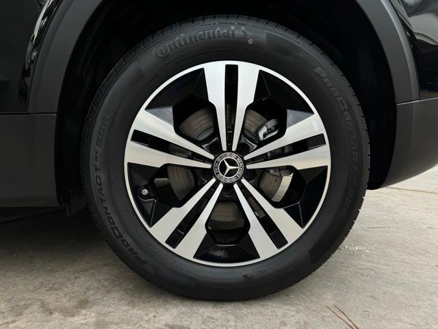 new 2025 Mercedes-Benz GLB 250 car, priced at $47,145