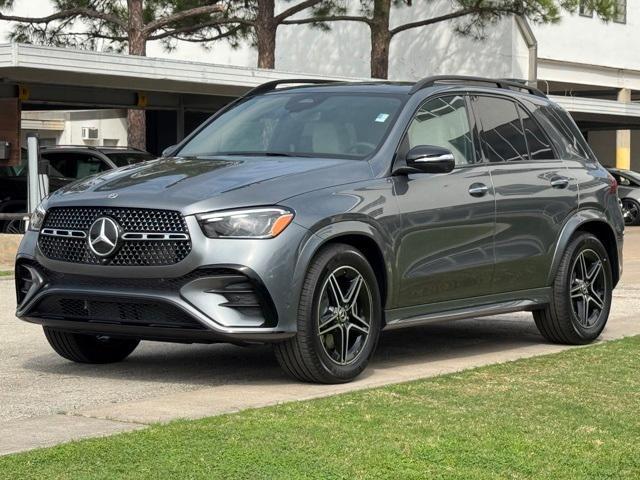 new 2025 Mercedes-Benz GLE 450 car, priced at $78,195