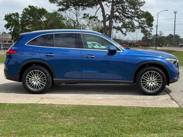 new 2025 Mercedes-Benz GLC 300 car, priced at $51,785