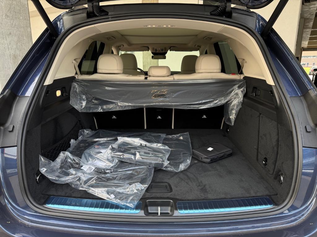 new 2026 Mercedes-Benz GLE 450 car, priced at $80,070