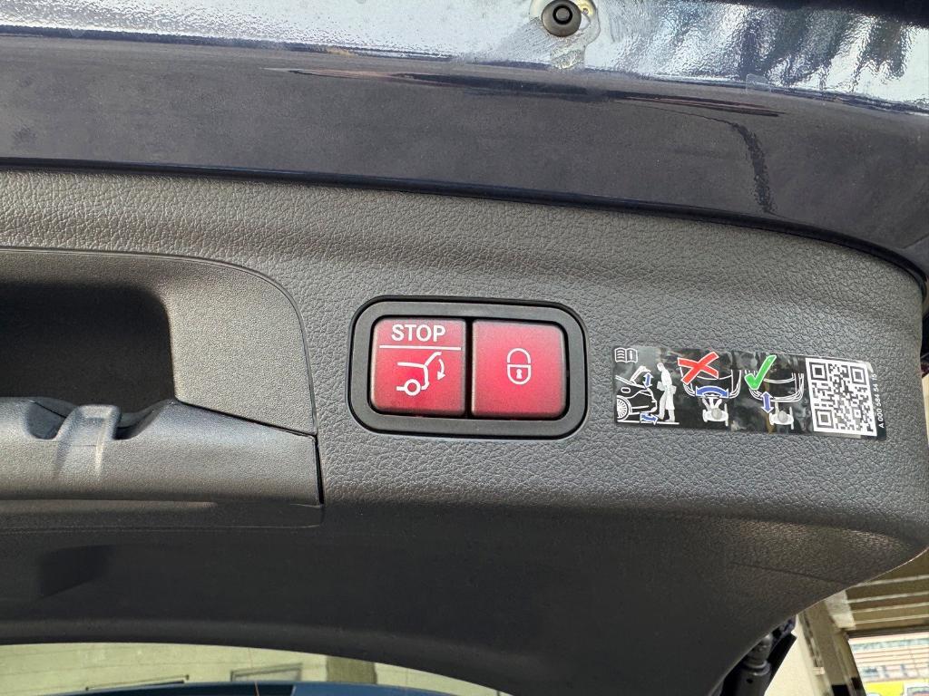 new 2026 Mercedes-Benz GLE 450 car, priced at $80,070