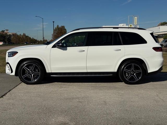 new 2025 Mercedes-Benz GLS 450 car