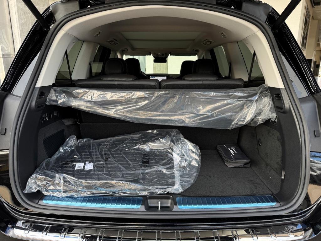 new 2026 Mercedes-Benz GLS 450 car, priced at $102,935