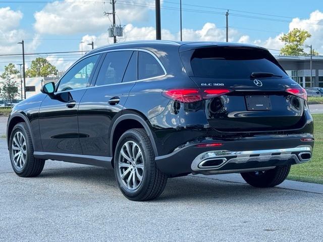 new 2025 Mercedes-Benz GLC 300 car, priced at $52,750