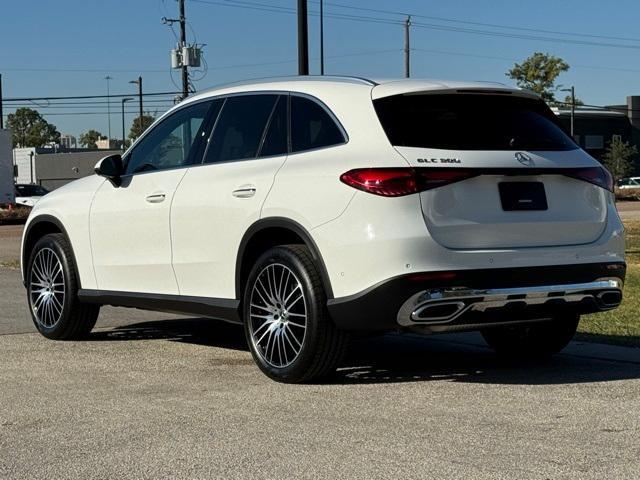 new 2025 Mercedes-Benz GLC 300 car, priced at $52,435