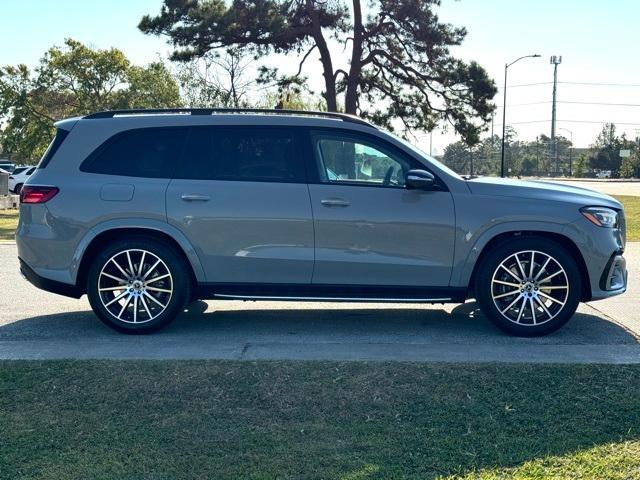 new 2025 Mercedes-Benz GLS 450 car, priced at $101,180