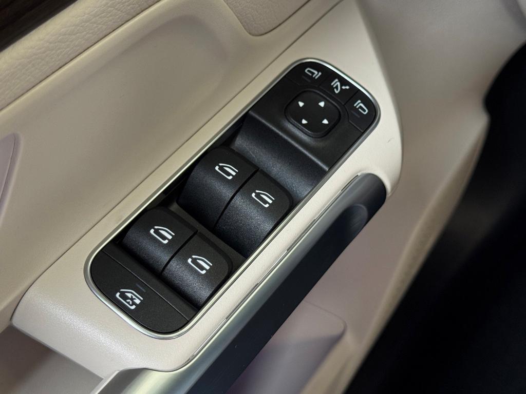 new 2026 Mercedes-Benz GLB 250 car, priced at $51,815