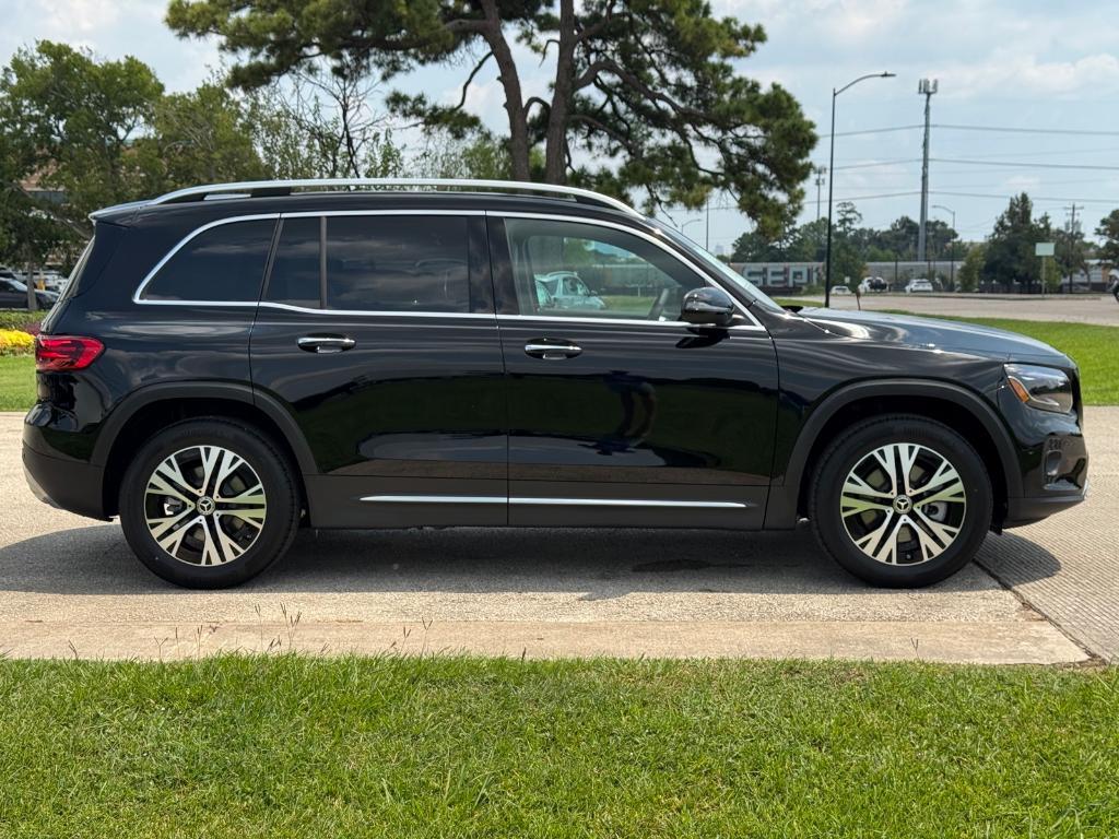 new 2026 Mercedes-Benz GLB 250 car, priced at $51,815