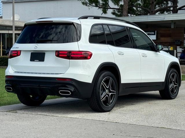 new 2024 Mercedes-Benz GLB 250 car, priced at $52,300