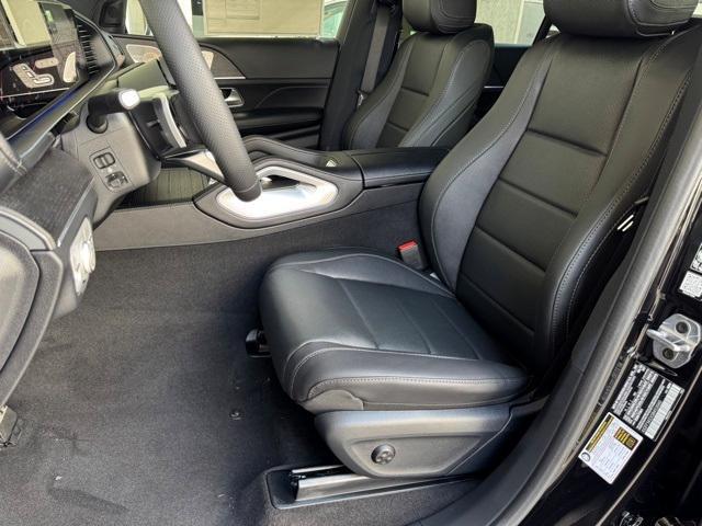 new 2025 Mercedes-Benz GLS 450 car, priced at $98,295