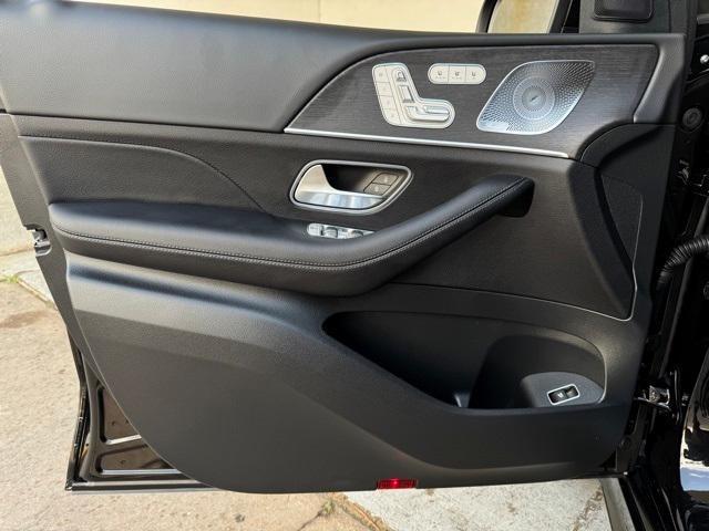 new 2025 Mercedes-Benz GLS 450 car, priced at $98,295