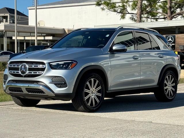 new 2025 Mercedes-Benz GLE 450 car, priced at $75,795