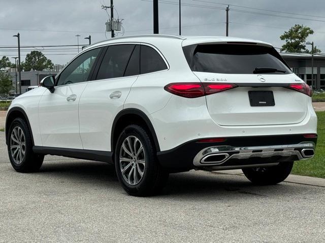 new 2024 Mercedes-Benz GLC 300 car, priced at $50,985