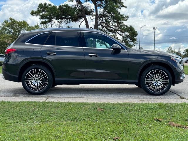 new 2025 Mercedes-Benz GLC 300 car, priced at $55,785