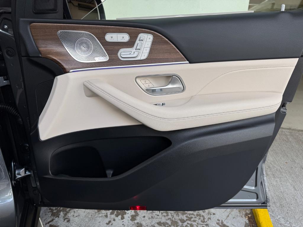 new 2026 Mercedes-Benz GLE 450 car, priced at $80,495