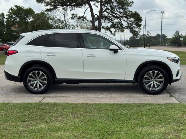 new 2025 Mercedes-Benz GLC 300 car, priced at $54,055