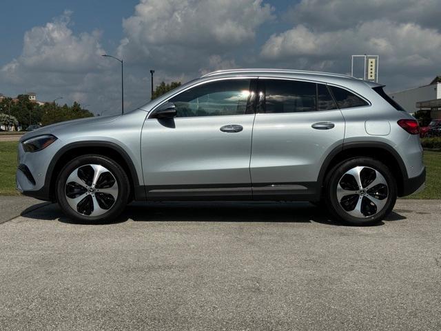 new 2025 Mercedes-Benz GLA 250 car, priced at $45,500