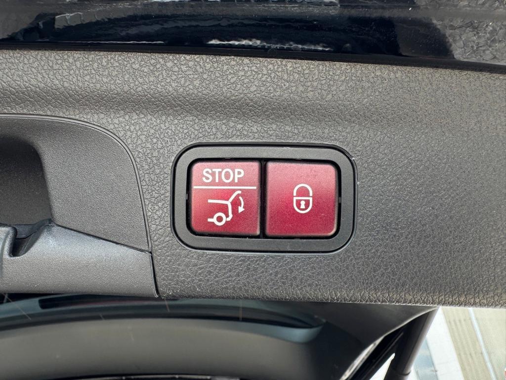 used 2020 Mercedes-Benz GLE 350 car, priced at $30,880