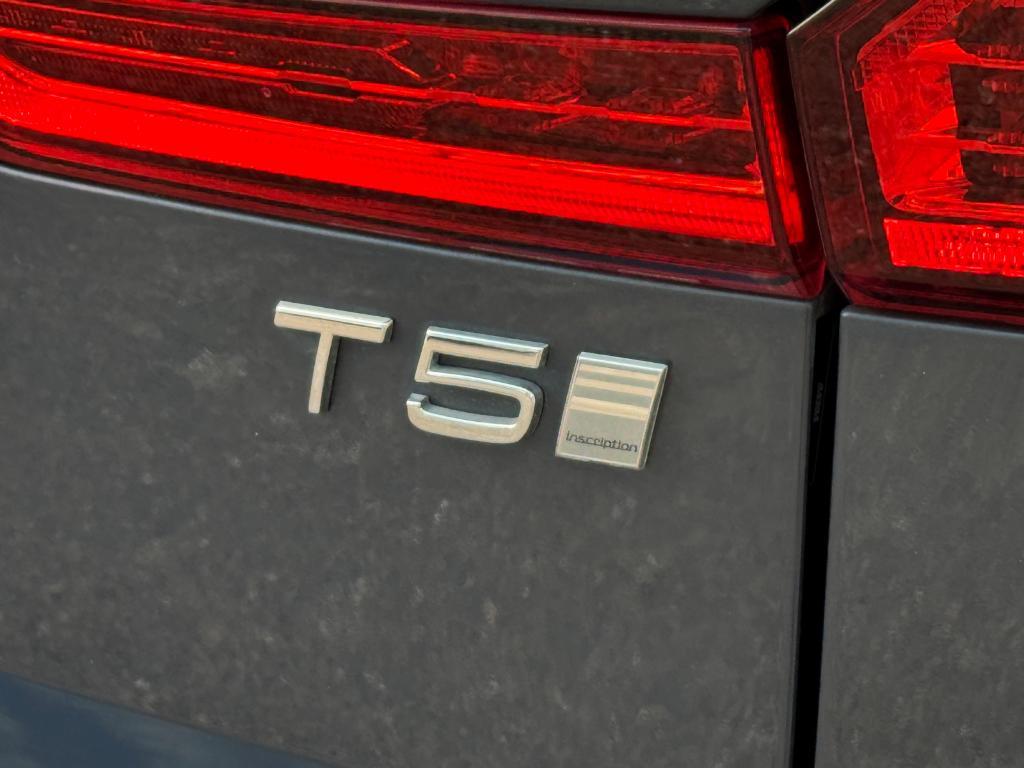 used 2020 Volvo XC60 car, priced at $27,880