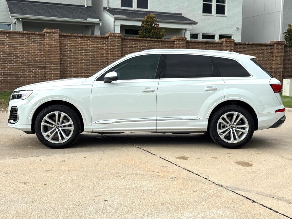 used 2025 Audi Q7 car, priced at $53,440