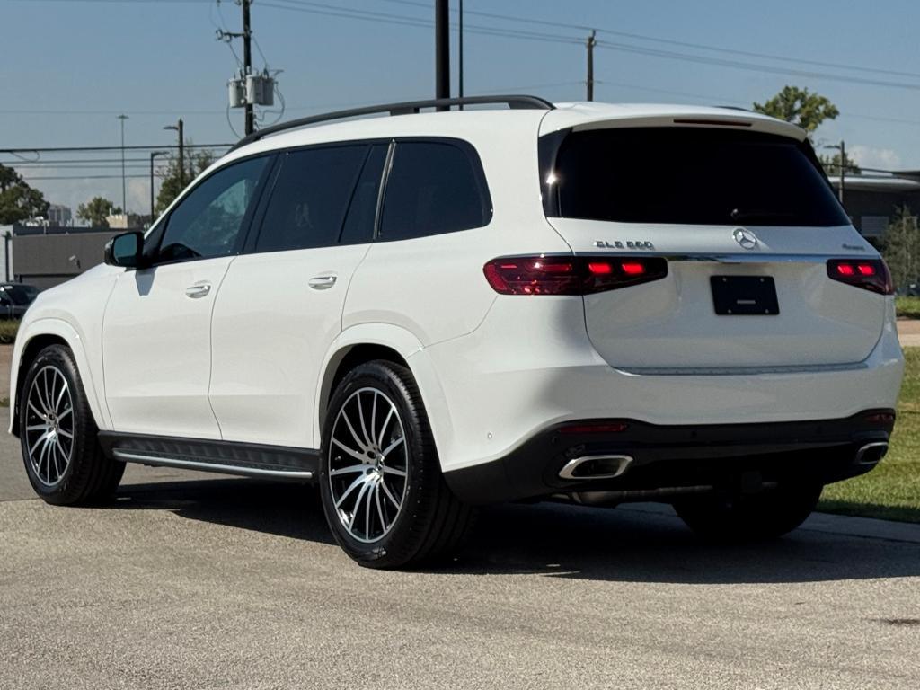 new 2026 Mercedes-Benz GLS 580 car, priced at $121,165