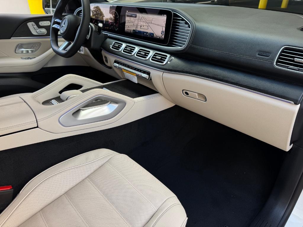 new 2026 Mercedes-Benz GLS 580 car, priced at $121,165