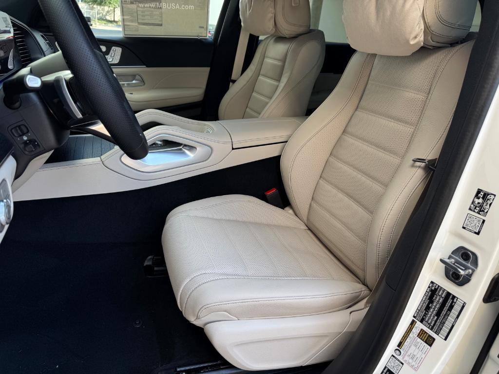 new 2026 Mercedes-Benz GLS 580 car, priced at $121,165