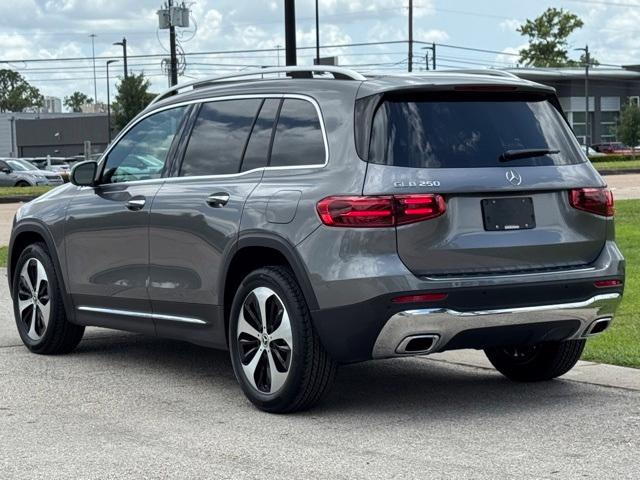 new 2025 Mercedes-Benz GLB 250 car, priced at $48,495