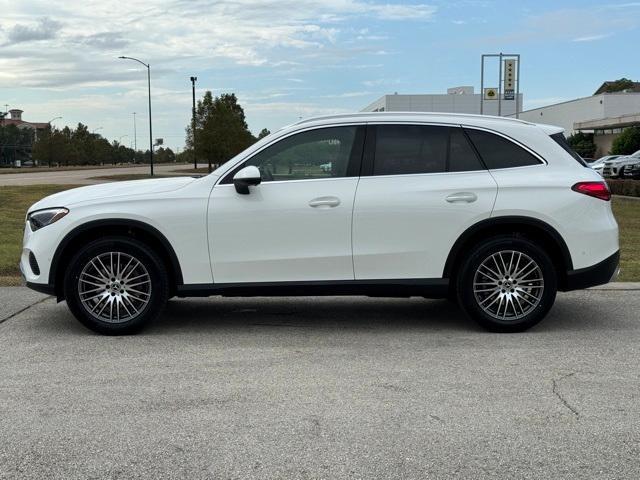 new 2025 Mercedes-Benz GLC 300 car, priced at $51,385