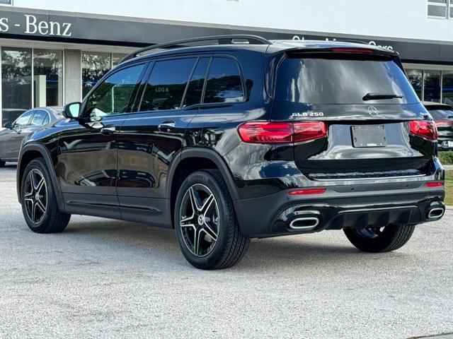 new 2024 Mercedes-Benz GLB 250 car, priced at $51,295