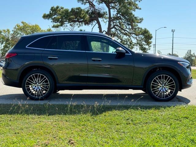 new 2025 Mercedes-Benz GLC 300 car, priced at $55,785