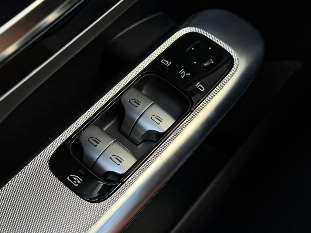 new 2026 Mercedes-Benz GLC 300 car, priced at $58,140