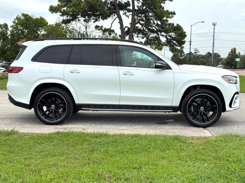 new 2025 Mercedes-Benz GLS 450 car, priced at $103,345