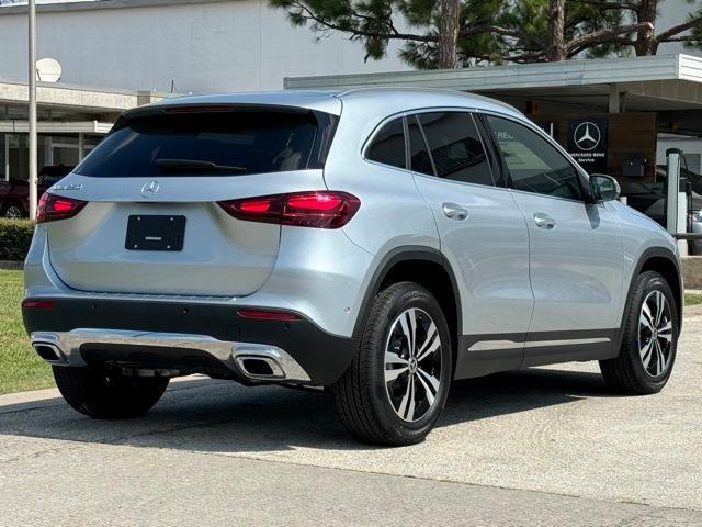 new 2025 Mercedes-Benz GLA 250 car, priced at $44,900